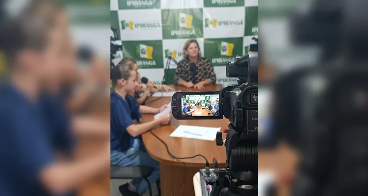As entrevistas aconteceram na Prefeitura Municipal e os alunos também realizaram um tour pelo local antes de gravarem o podcast.