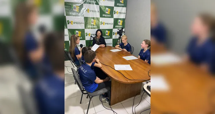 As entrevistas aconteceram na Prefeitura Municipal e os alunos também realizaram um tour pelo local antes de gravarem o podcast.