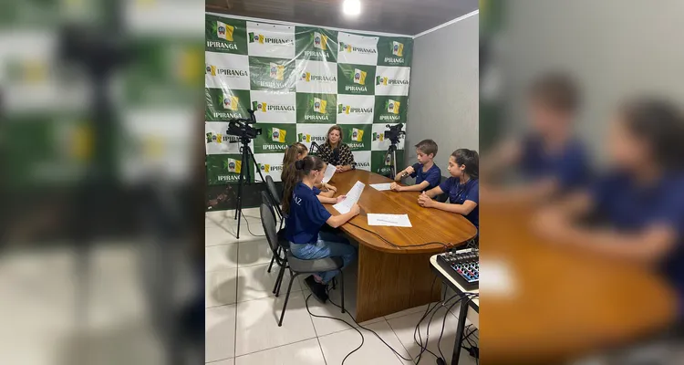 As entrevistas aconteceram na Prefeitura Municipal e os alunos também realizaram um tour pelo local antes de gravarem o podcast.
