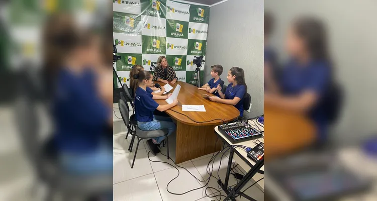 As entrevistas aconteceram na Prefeitura Municipal e os alunos também realizaram um tour pelo local antes de gravarem o podcast.