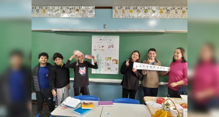 A atividade contou com vários convidados e ferramentas, como o Jornal da Manhã, que auxiliaram os estudantes a atingir seus objetivos.