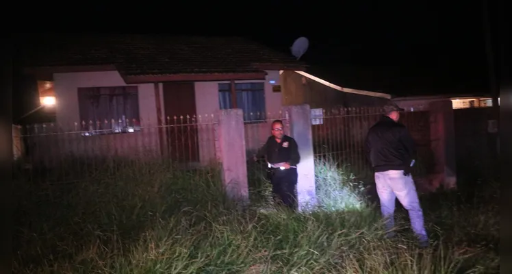 Filho encontra pai sem vida no interior de residência em PG