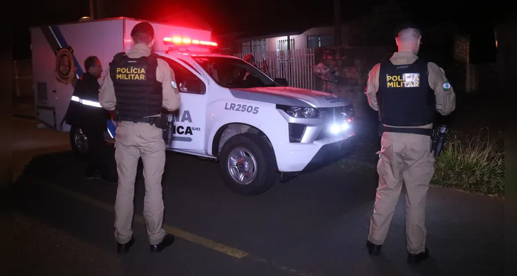 Filho encontra pai sem vida no interior de residência em PG
