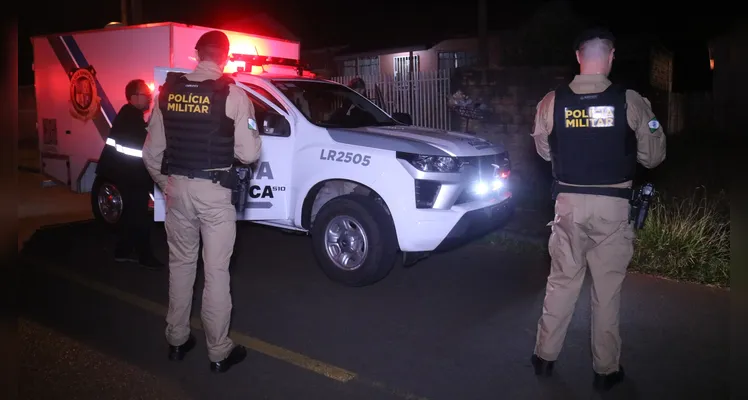 Filho encontra pai sem vida no interior de residência em PG