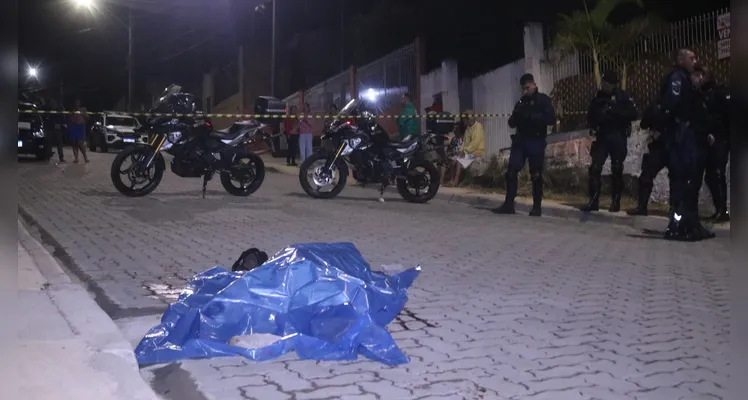 Equipes da GCM, do Samu e da Polícia Científica foram acionadas.