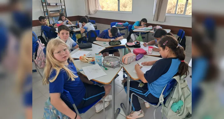 A atividade reforçou as temáticas estudadas pela turma de forma lúdica e envolvente.