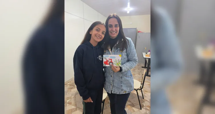 Os alunos realizaram inúmeros trabalhos e estudos, como a videoaula do Vamos Ler, momentos de leitura guiada, entrevistas e gravações com familiares e a confecção de cartões postais envolvendo a produção local de suas famílias.