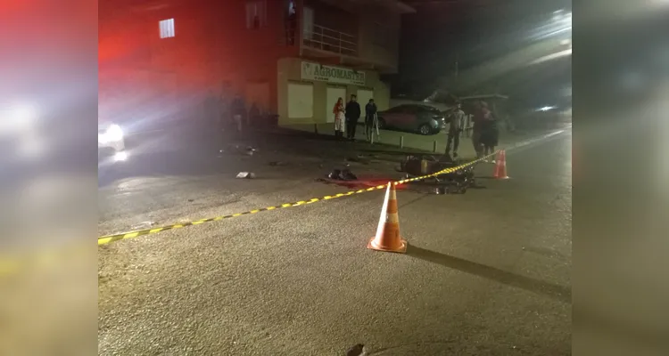 O motociclista apresentou ferimentos graves.