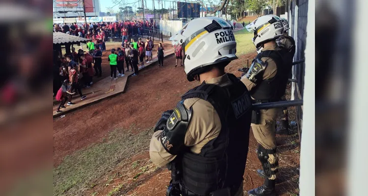 Policiamento reforçado garante segurança durante clássico em PG