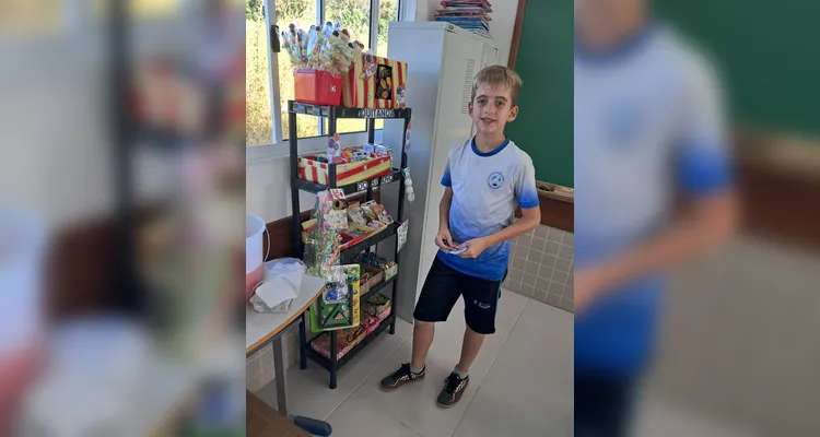O momento de troca das moedas acumuladas pelos alunos ocorre sempre ao final de cada mês e gera mais aprendizado com os próprios alunos gerindo a quitanda.
