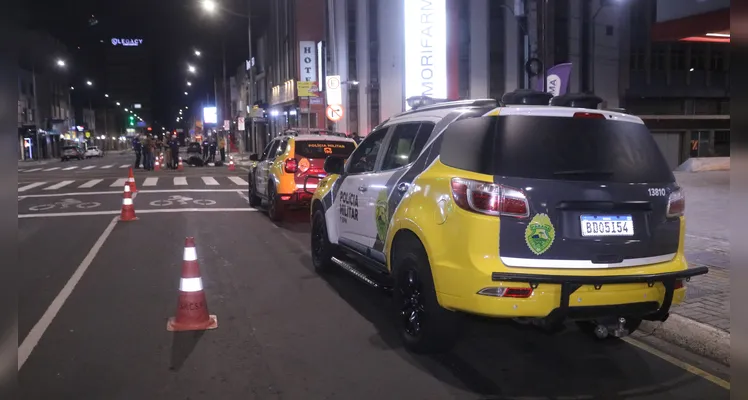 Acidente aconteceu na noite dessa terça-feira, no Centro de Ponta Grossa