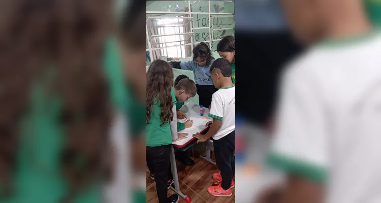 As atividades têm como foco desenvolver aspectos como responsabilidade compartilhada e a tomada de decisões em grupo.