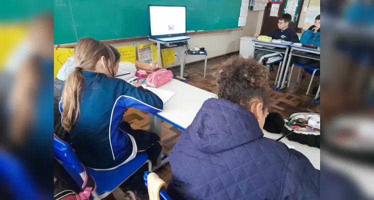 A partir da produção do Vamos Ler, a turma realizou reflexões sobre os cuidados com gripe e pôde transmitir o aprendizado a seus familiares.