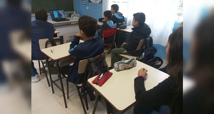 Os alunos refletiram sobre o tema trabalhado e compartilharam os aprendizados com os demais colegas através de cartazes informativos.