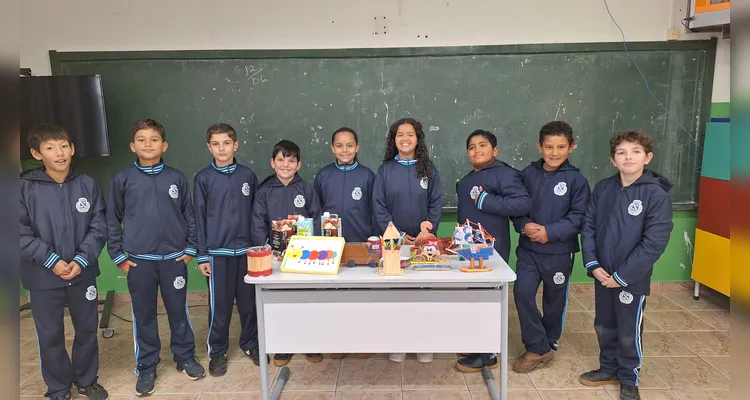Veja alguns momentos do trabalho sustentável dos educandos em sala de aula.