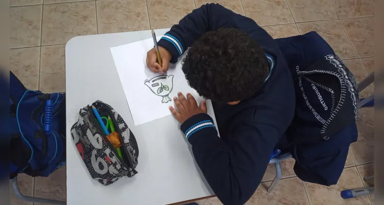 Veja alguns momentos do trabalho sustentável dos educandos em sala de aula.