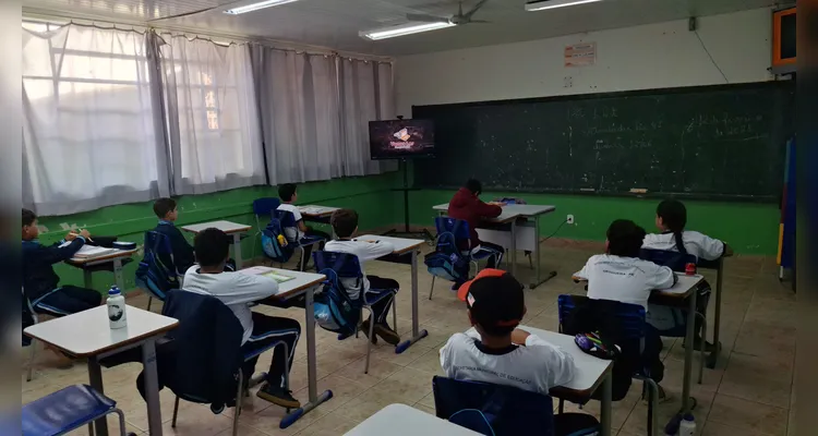 Veja alguns momentos do trabalho sustentável dos educandos em sala de aula.