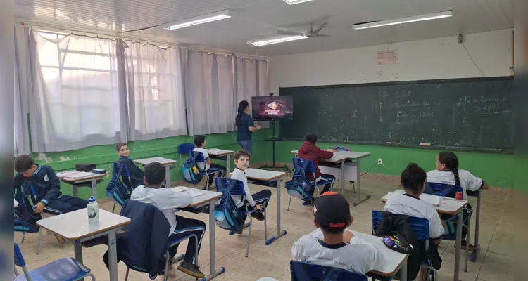 Veja alguns momentos do trabalho sustentável dos educandos em sala de aula.