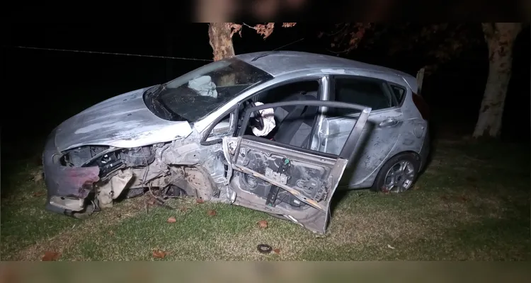 Motorista morre em colisão seguida de capotamento na PR-364