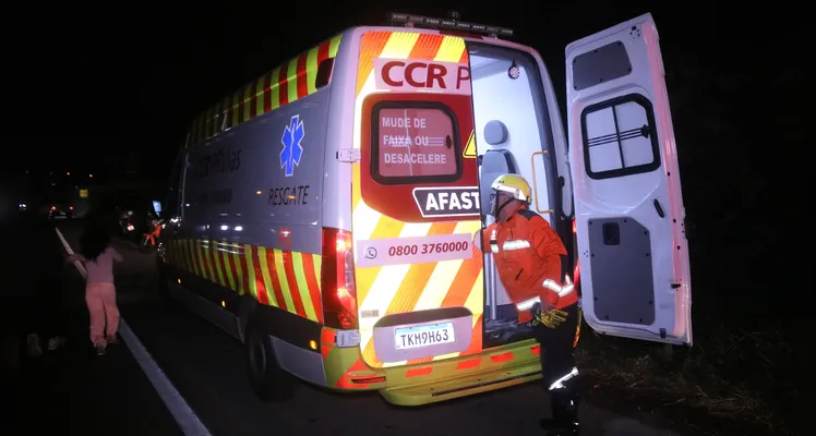 Equipes do Samu, Corpo de Bombeiros, CCR PRVias e da GCM foram acionadas.
