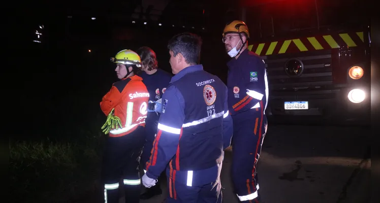Equipes do Samu, Corpo de Bombeiros, CCR PRVias e da GCM foram acionadas.