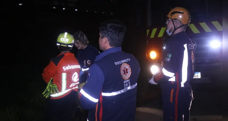 Equipes do Samu, Corpo de Bombeiros, CCR PRVias e da GCM foram acionadas.