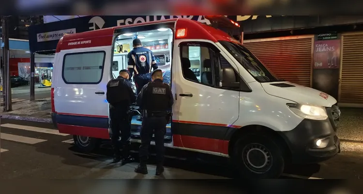 Mulher passa mal é salva por GCM e Samu no Centro de PG