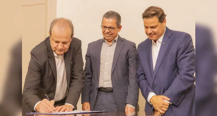 UEPG, Seti e Sandro Alex anunciam licitação da pista de atletismo do Campus Uvaranas -
