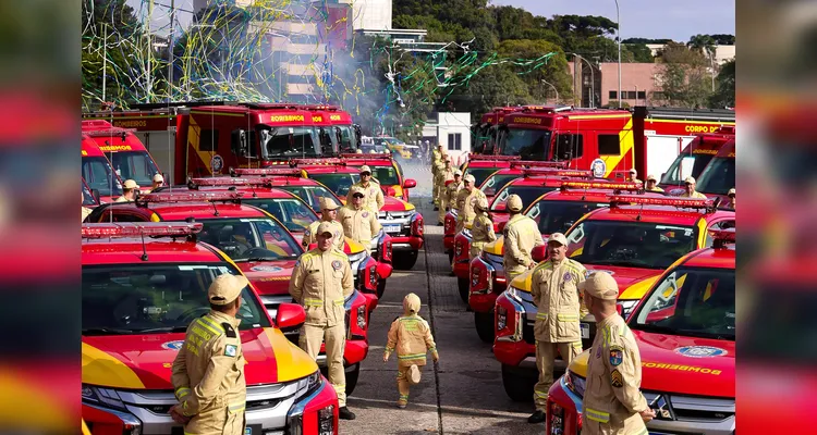 Corpo de Bombeiros de PG recebe novos veículos para ampliar atendimentos