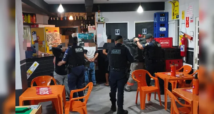 Operação Saturação apreende drogas e flagra motoristas embriagados em PG