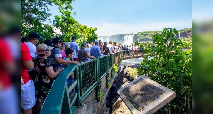 Paraná recebeu 104 mil turistas estrangeiros em abril, o melhor resultado desde 2018