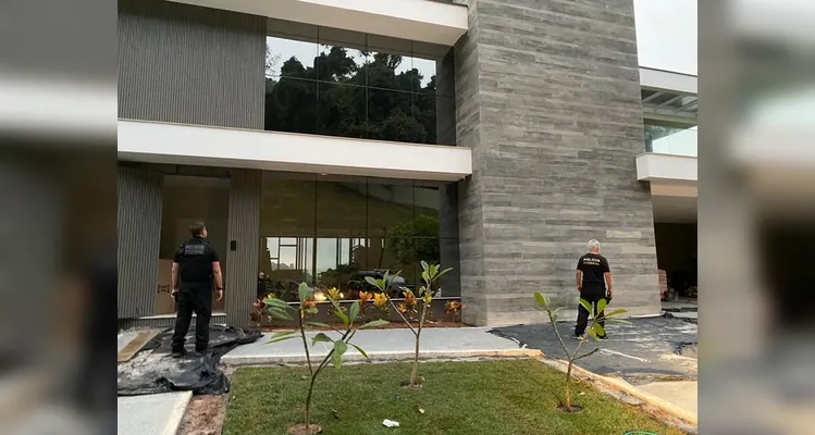 PF deflagra operações contra organização entre familiares com base em PG