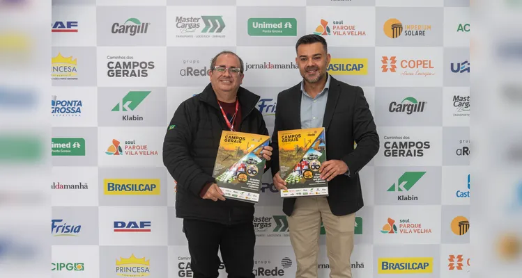 Veja quem esteve no lançamento do 16º Livro-Anuário do Grupo aRede