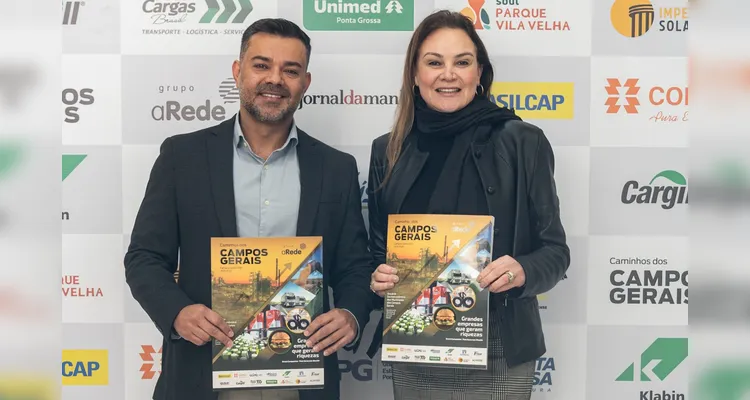 Veja quem esteve no lançamento do 16º Livro-Anuário do Grupo aRede