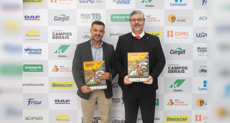 Veja quem esteve no lançamento do 16º Livro-Anuário do Grupo aRede