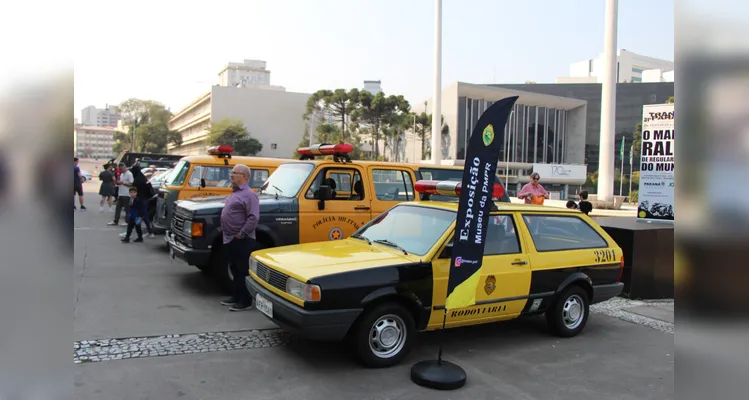 PMPR comemora 171 anos com passeio e encontro de carros antigos em RMC