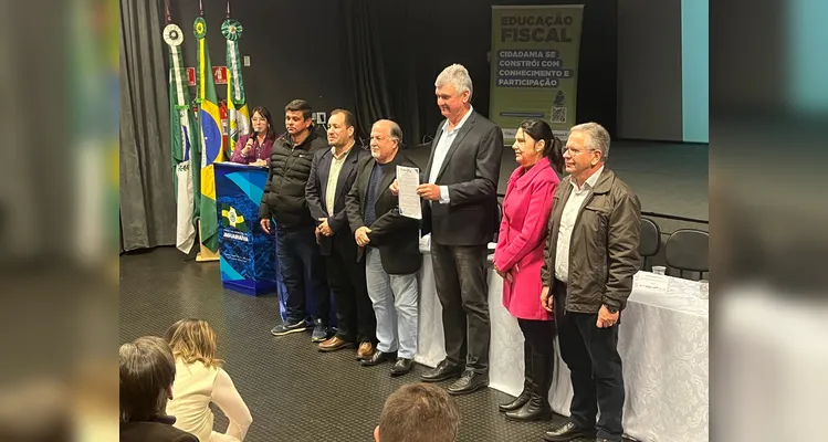 A iniciativa conta também com o apoio da Escola de Gestão Pública do TCE-PR, da EFAZ, da AMP e da AMCG.