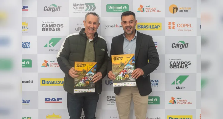 Veja quem esteve no lançamento do 16º Livro-Anuário do Grupo aRede