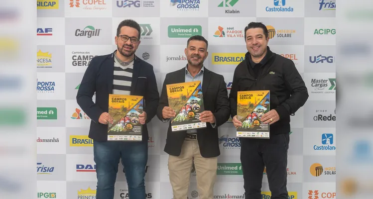 Veja quem esteve no lançamento do 16º Livro-Anuário do Grupo aRede