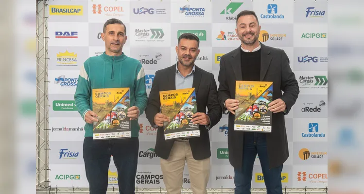 Veja quem esteve no lançamento do 16º Livro-Anuário do Grupo aRede