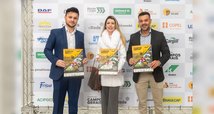 Veja quem esteve no lançamento do 16º Livro-Anuário do Grupo aRede