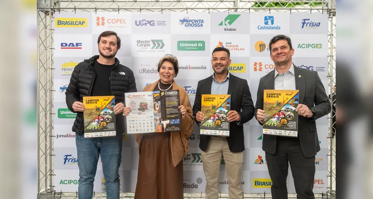 Veja quem esteve no lançamento do 16º Livro-Anuário do Grupo aRede