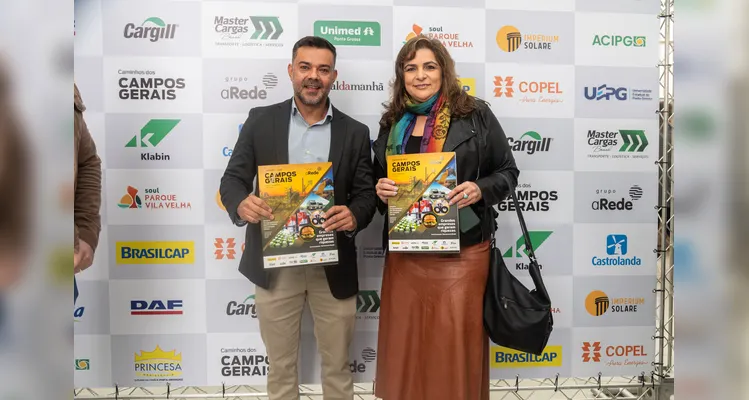 Veja quem esteve no lançamento do 16º Livro-Anuário do Grupo aRede