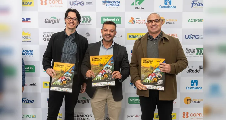 Veja quem esteve no lançamento do 16º Livro-Anuário do Grupo aRede
