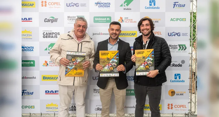 Veja quem esteve no lançamento do 16º Livro-Anuário do Grupo aRede