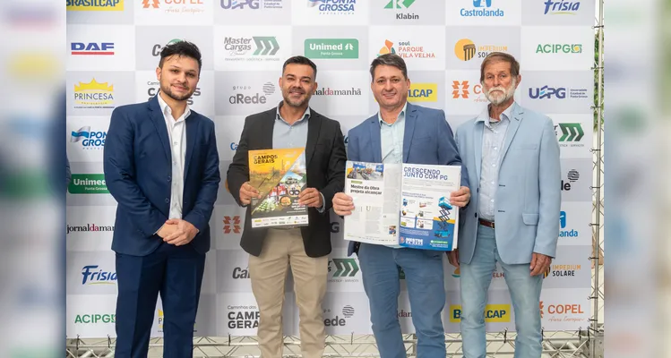 Veja quem esteve no lançamento do 16º Livro-Anuário do Grupo aRede