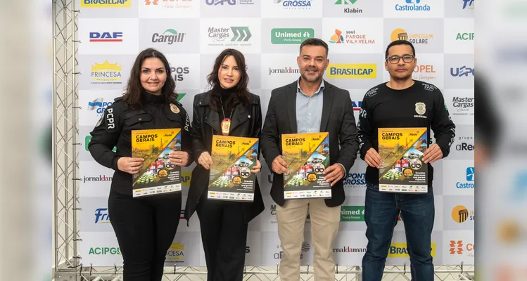 Veja quem esteve no lançamento do 16º Livro-Anuário do Grupo aRede