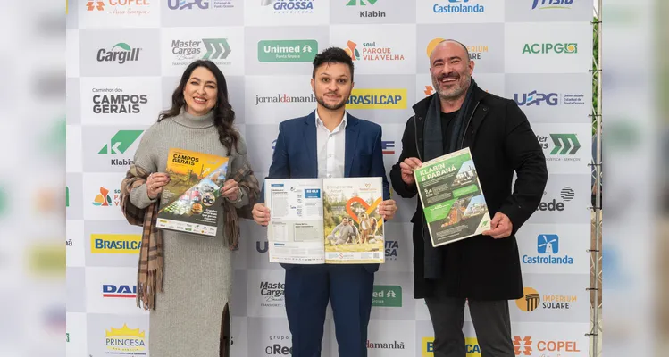 Veja quem esteve no lançamento do 16º Livro-Anuário do Grupo aRede