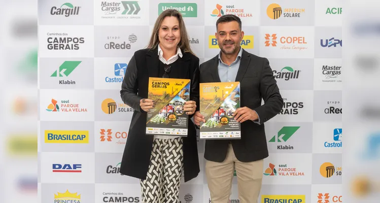 Veja quem esteve no lançamento do 16º Livro-Anuário do Grupo aRede