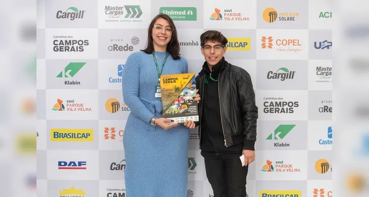 Veja quem esteve no lançamento do 16º Livro-Anuário do Grupo aRede